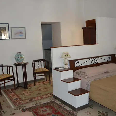 Al Cortiletto Centro לינה וארוחת בוקר