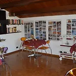 Bed and Breakfast Al Cortiletto Centro 4*