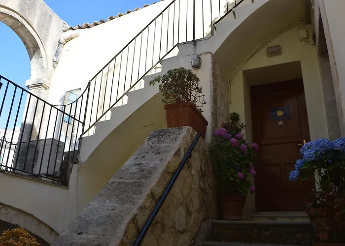 Al Cortiletto Centro 住宿加早餐酒店 4*